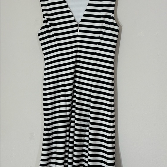 Vince Camuto Black & White Horizon Stripe Dress Classic Women Size 2 - Picture 4 of 7